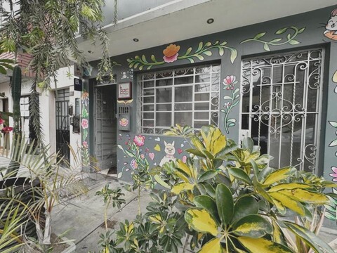 Llama Llama - Hostel & Coworking