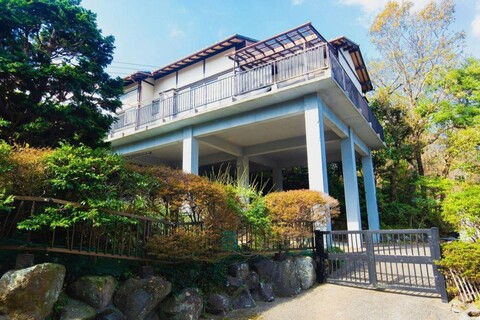 Cozy Villa with Hot Springs and Nature