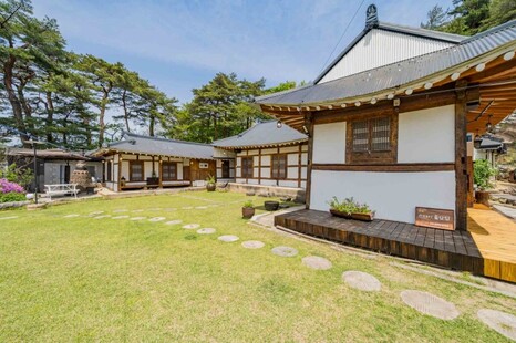 고성 스테이돌담집