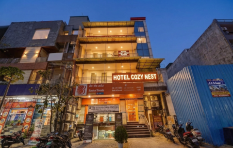 Hotel Cozy Nest Rohini- Near Rohini Sector 18-19 Metro Station