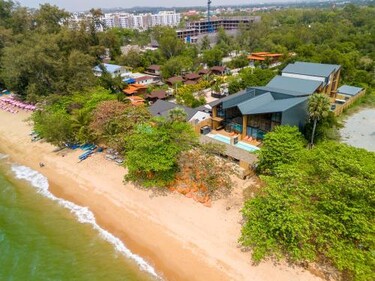 Dojo poolvilla beach resort - private beach villa-