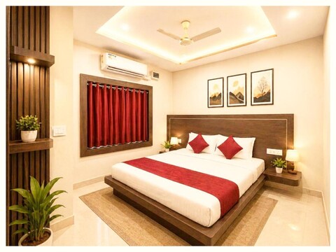 Sea Beach Side Hotel Goroomgo Sea Queen Puri with Premium Room
