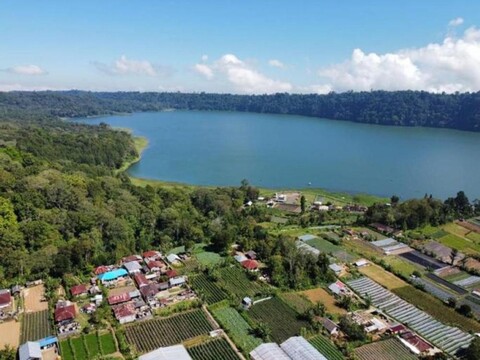 Buyan Lodge Lake View Villa