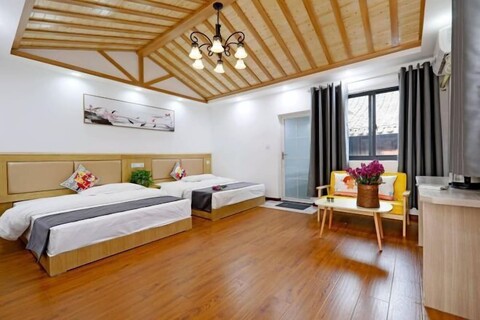 Wuzhen East Gate Riverside Retreat