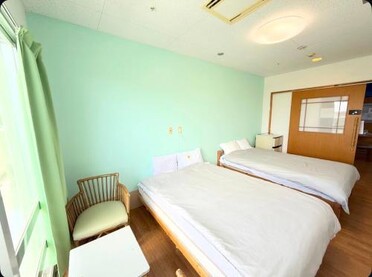 ハイ沖縄金武店トイレお風呂共用 プレオープン中駐車場有 ペット同伴可能長期滞在可能2025年10月より車貸し出しサービス有希望であればお申し付けください