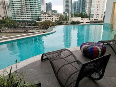 Lerfostaycation at Novotel Suites at Acqua