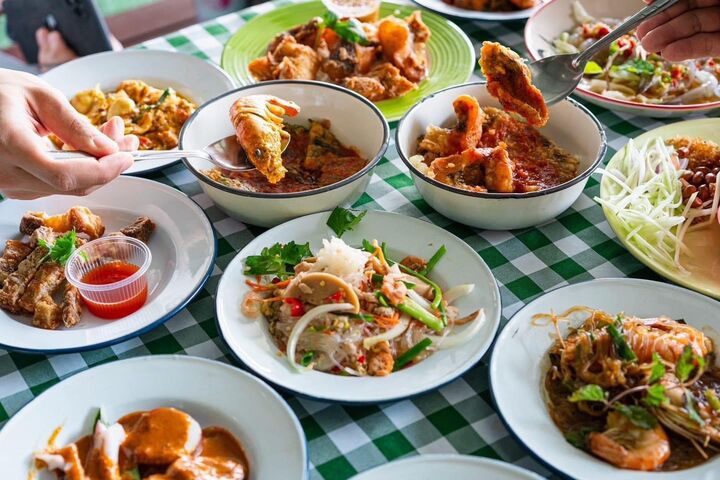[치앙마이] Charoen Ros 태국 뷔페 — 현지 맛집 무제한 뷔페 예약-i
