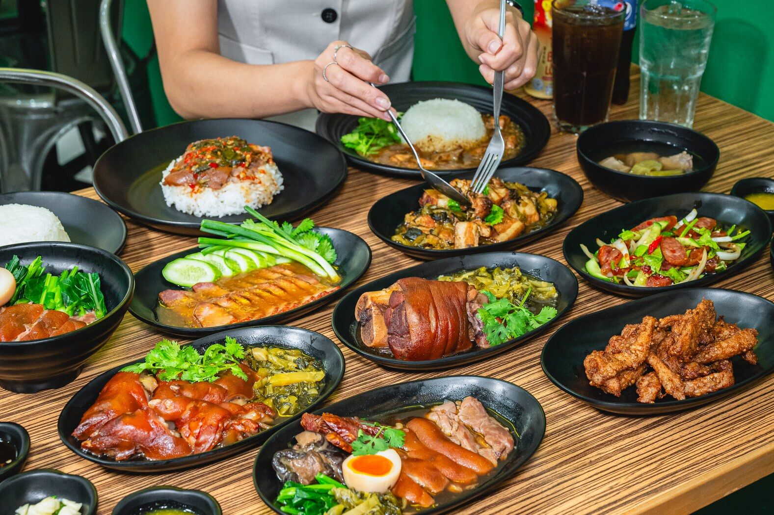 [라용/Rayong] 윈난 레스토랑 운남식 파티 세트 + 음료 포함 예약