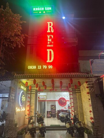 Red Hotel