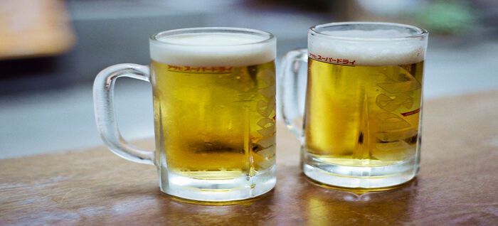 맥주 2잔 제공