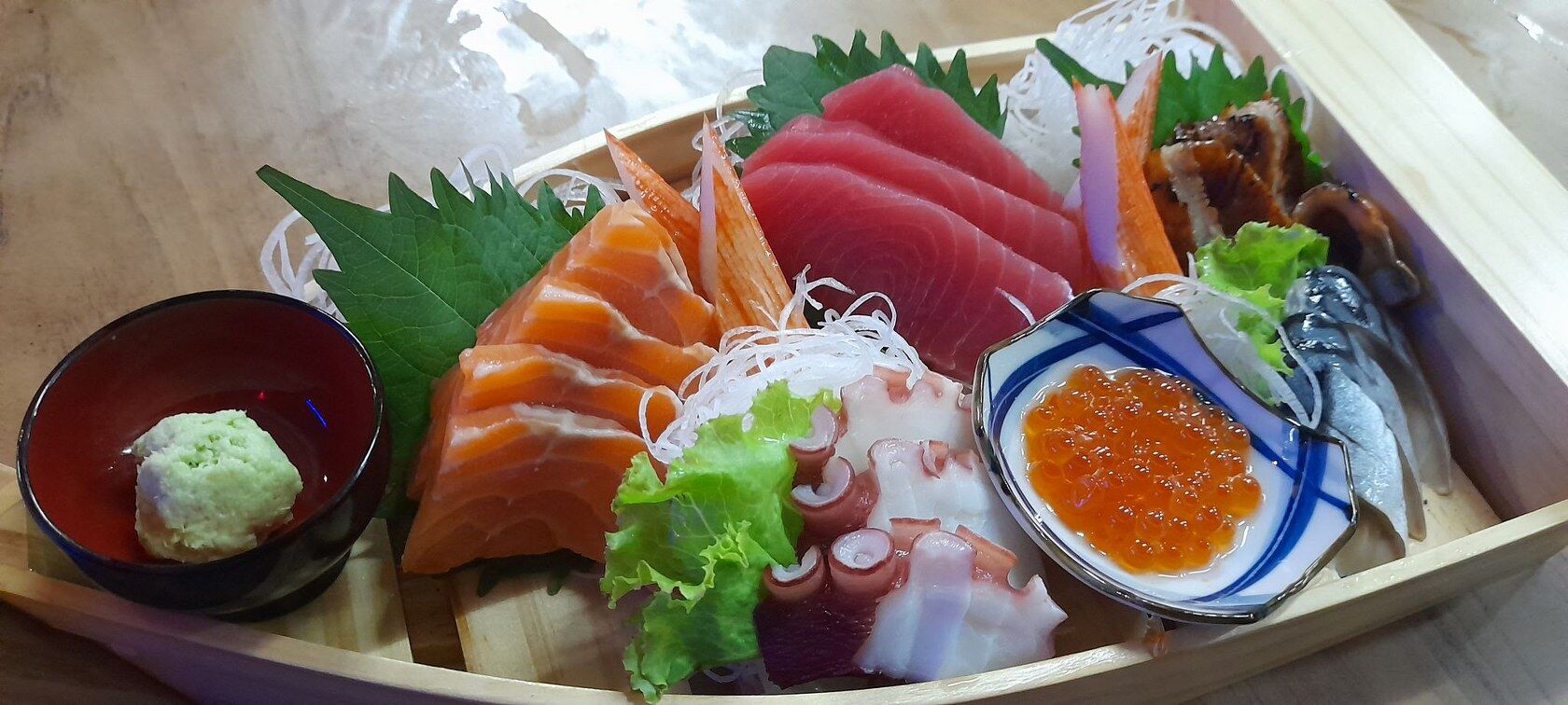 [푸켓/카론] Aoi Sushi Bar :: 2~4인 일본식 세트 메뉴 + 음료 포함 예약