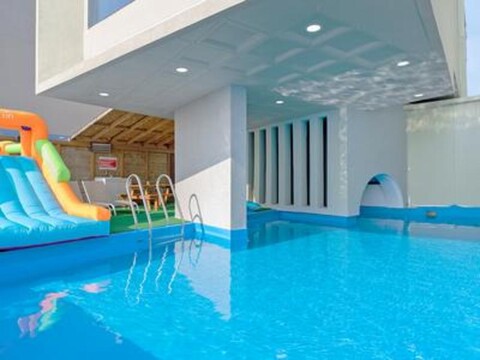 Luna Hill Pool Villa