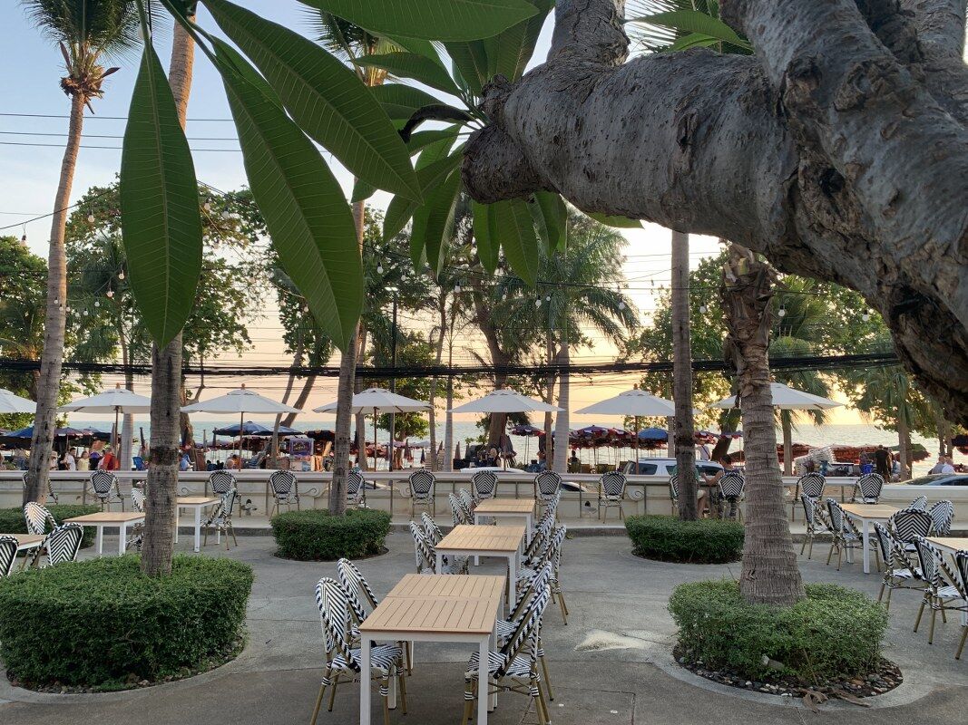 [파타야] Beach Kitchen by Avalon Beach Resort — 비치프론트 다이닝 + 텐더로인 스테이크 세트 예약