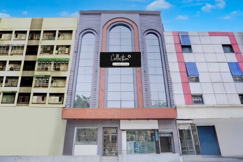Townhouse Oak Karol Bagh