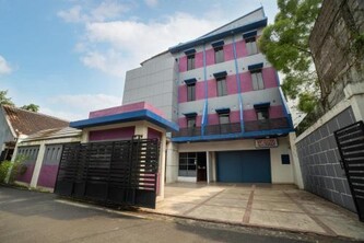 Hotel Tobana Bintaro House By ARBA