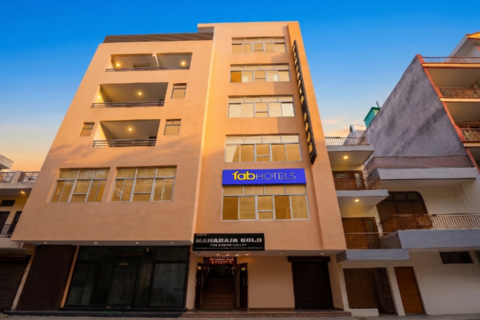 FabHotel Maharaja Gold