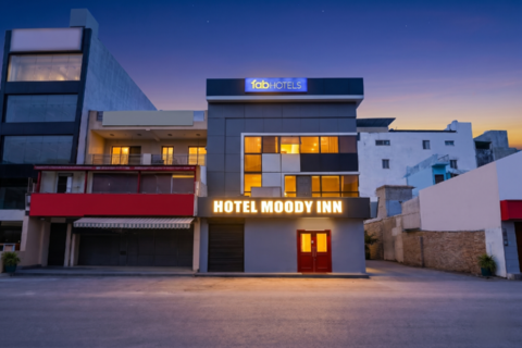 FabHotel Moody Inn Nawada