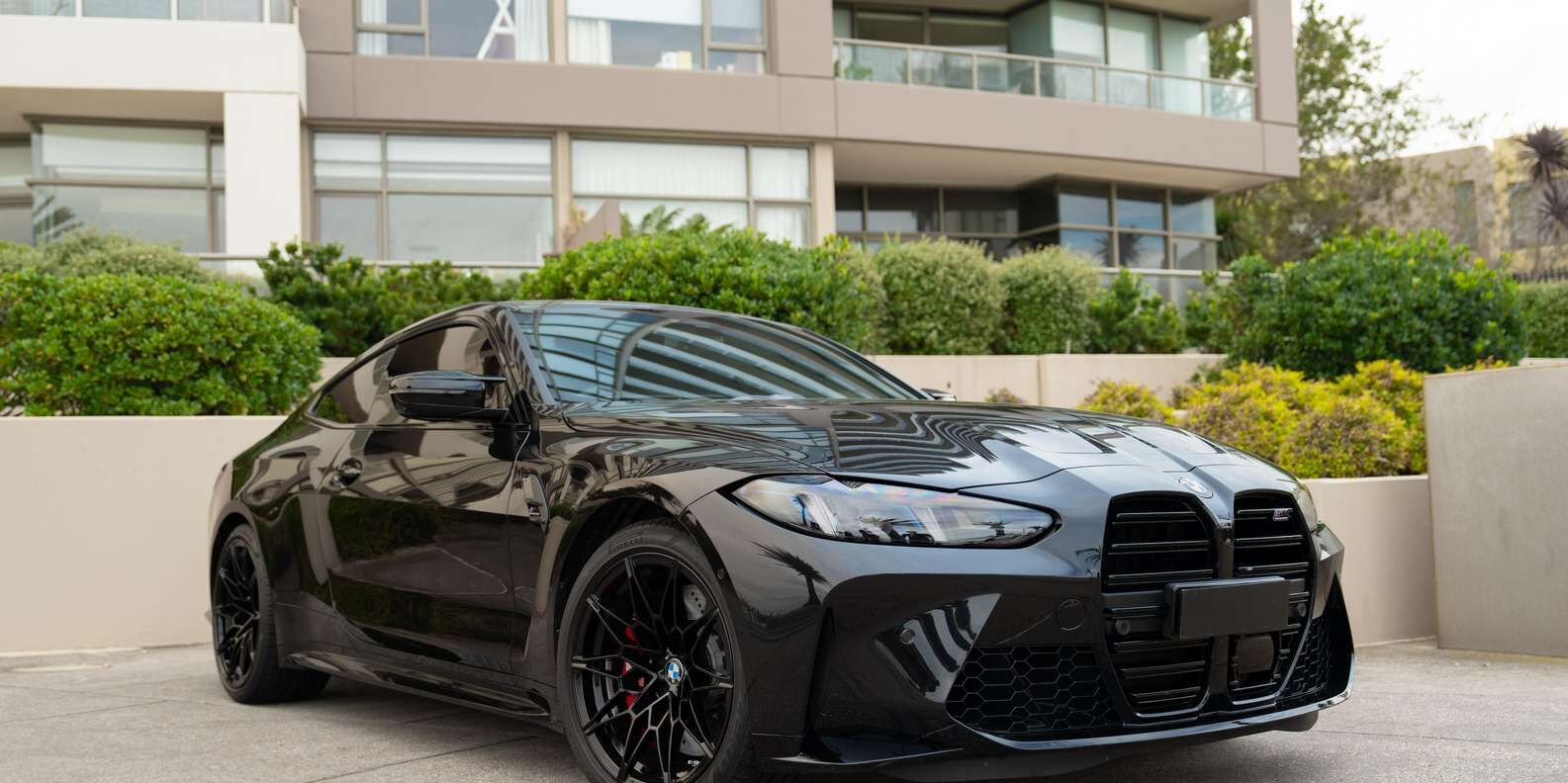 [멜버른] BMW M4 컴페티션 24시간 드라이빙 — 510마력 퍼포먼스 세단으로 즐기는 완전 자유여행