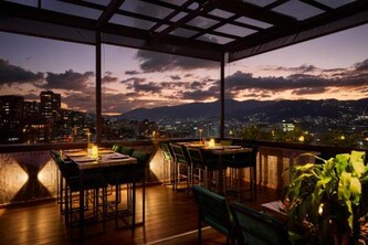 Hunters Hotel by Jalo