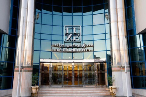 Luxe Grand Hotel 