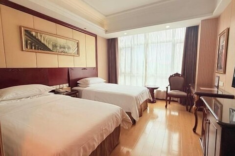비엔나 홍차오 컨벤션 & 엑시비션 센터