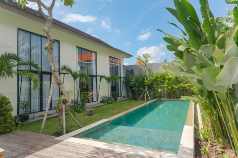 Sunset Loft Seminyak, Bali