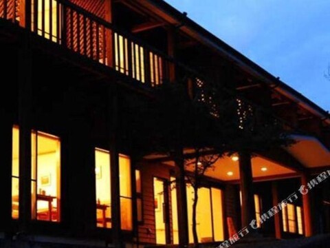Anraku Onsen Shumine