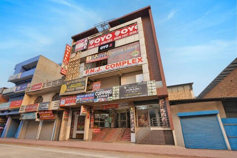 Hotel O Millions 24*7