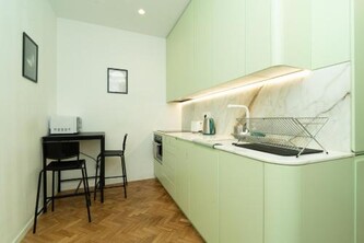 Gato street, Private rooms