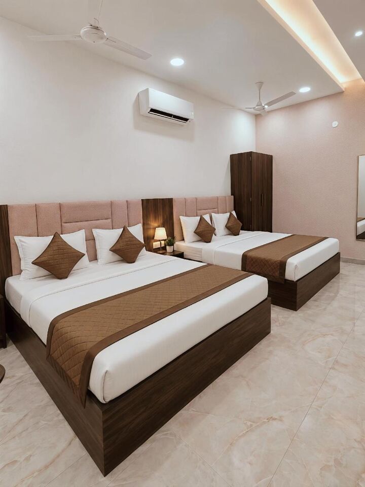 Hotel KR Near Golden Temple-i