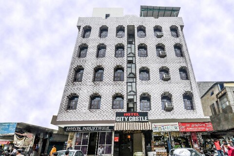 OYO 5411 Hotel City Castle