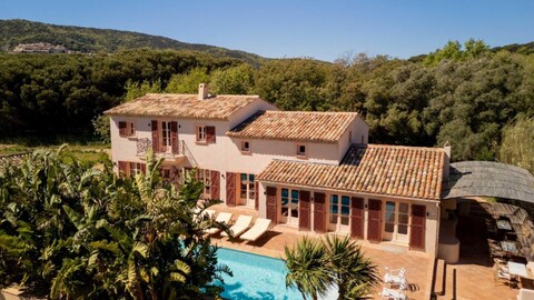 Exceptional villa with a pool near saint tropez