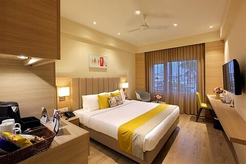 Crystal Plaza Luxury Business Hotel