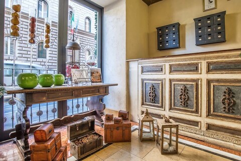 Room Select Via Veneto