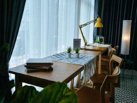 To Sleep Poshtel