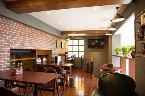 S One Hotel