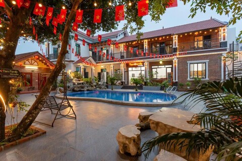 Tam Family Homestay And Restaurant