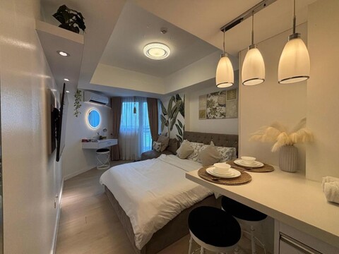 L&M Staycation | Azure North Pampanga