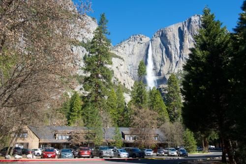 Yosemite Valley Lodge-i