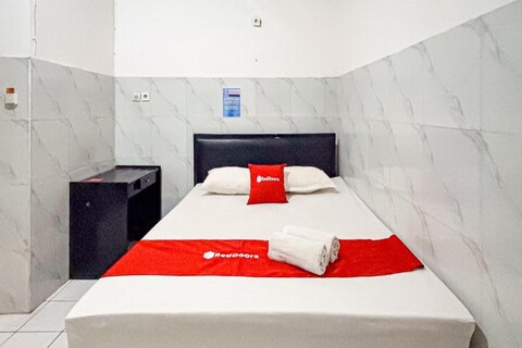 RedDoorz @ Hotel AVA Malioboro