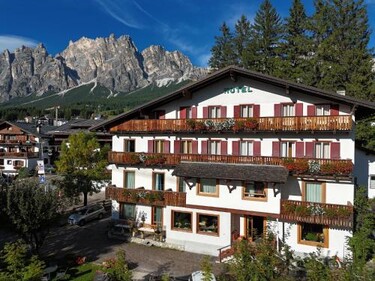 Hotel Bellaria - Cortina d'Ampezzo