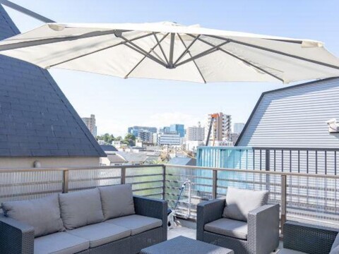 Higashi Shinagawa Apartment by Tranova