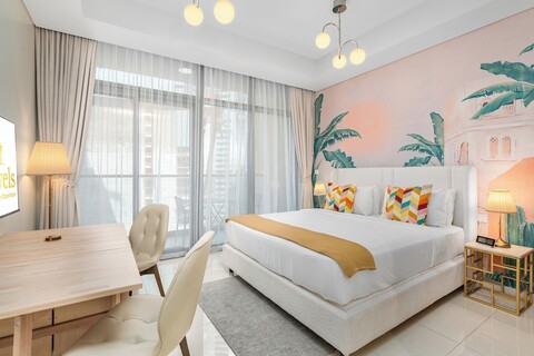 럭스 B&B 아이콘 타워