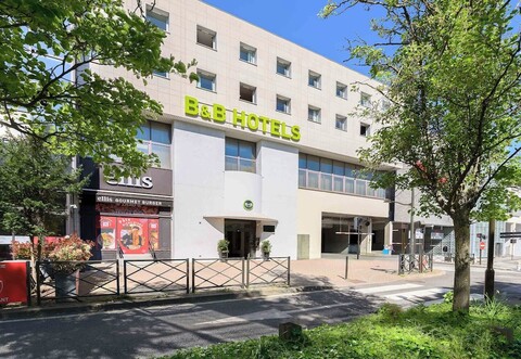 B&B 호텔 베르사유 르 쉐스네
