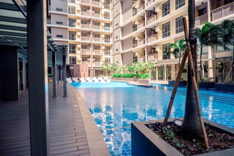 Deluxe Unit at Gentry Manor near Airport and Okada