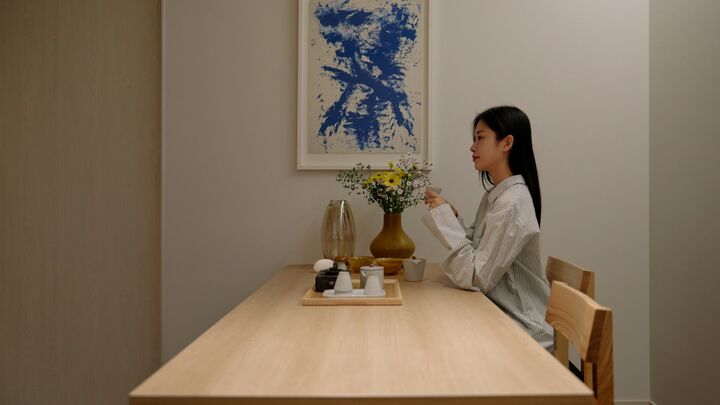 room detail thumbnail 1