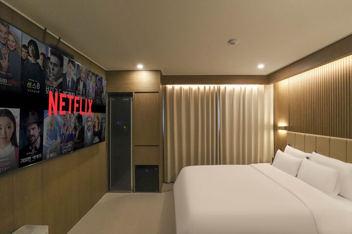 room detail thumbnail 1