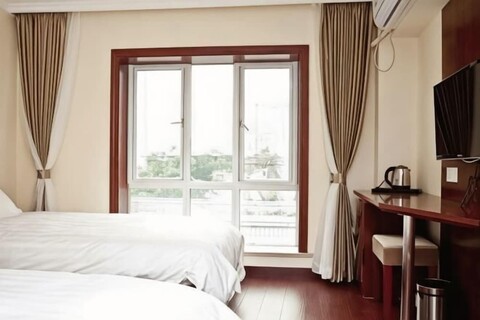 Yanrui Hotel