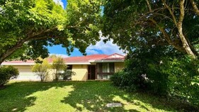 Walk to Market Square and Garden City! MacGregor