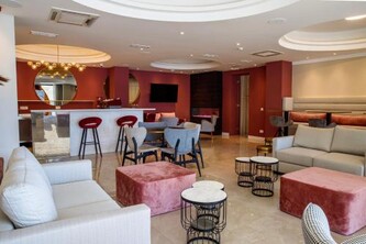 Hotel M